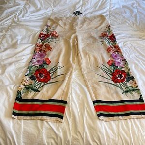 NWT. Wideleg pants Size:2X